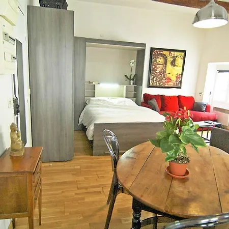 Apartment Moulin Rouge Paris